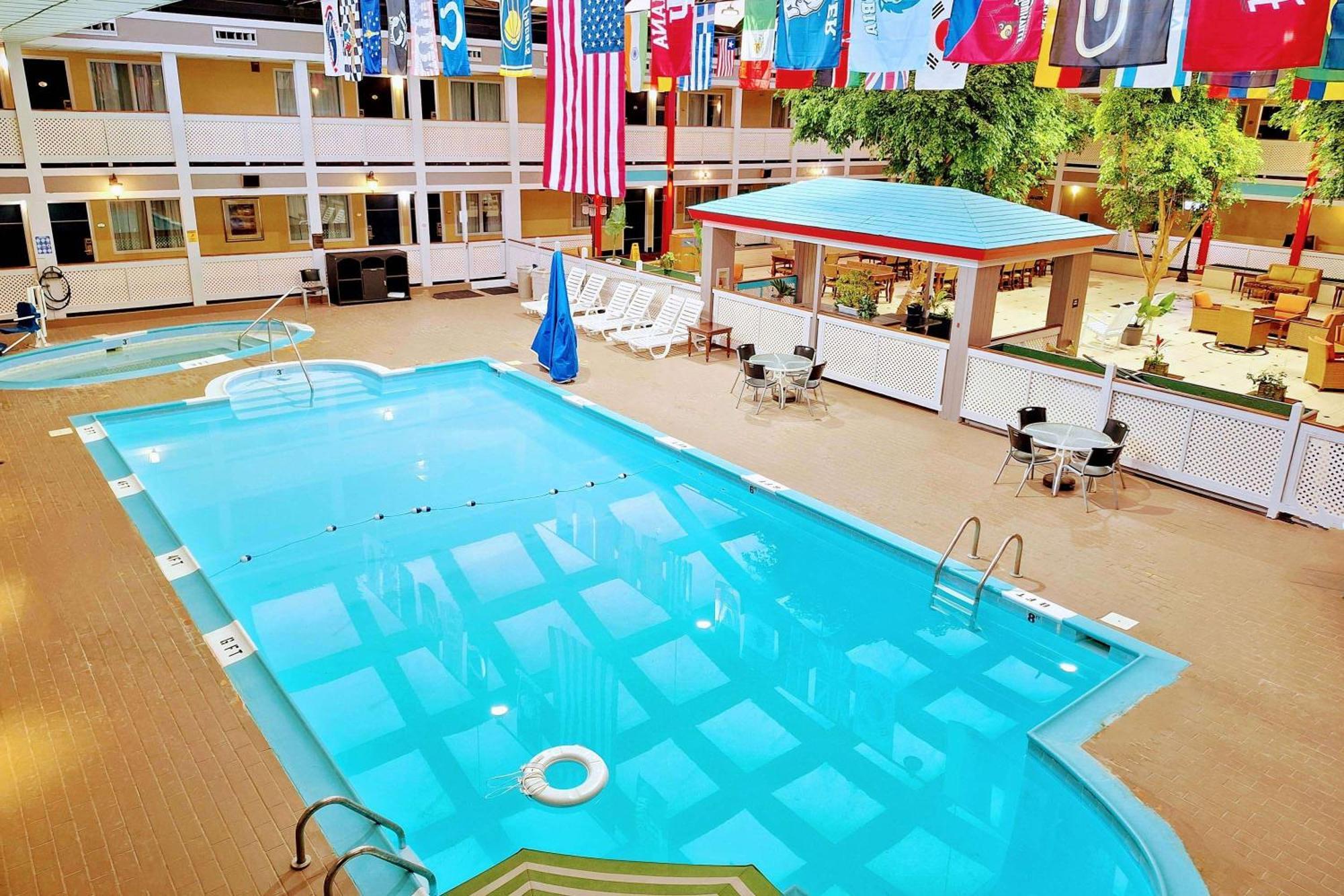 Travelodge By Wyndham Indianapolis Speedway المظهر الخارجي الصورة