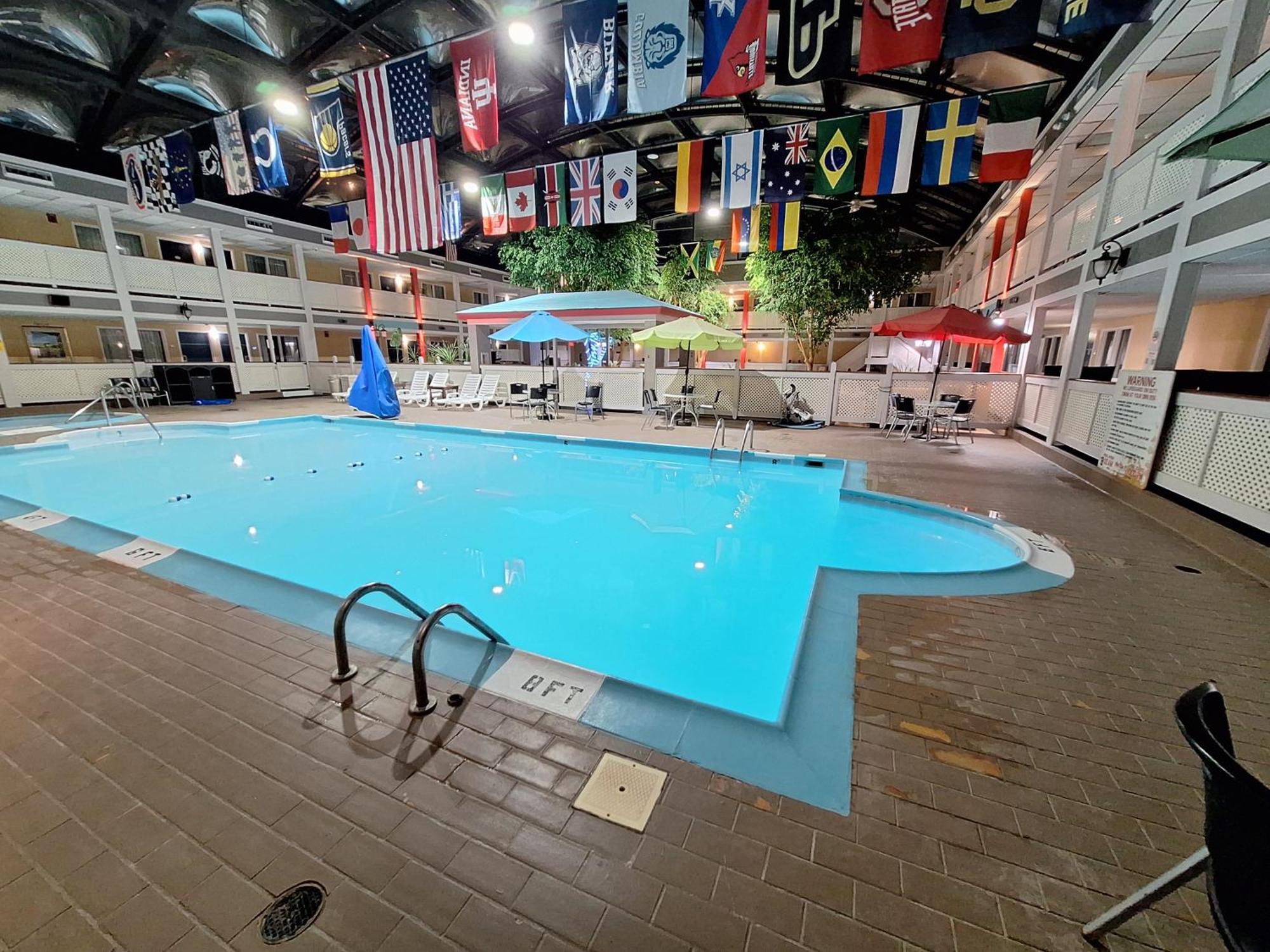 Travelodge By Wyndham Indianapolis Speedway المظهر الخارجي الصورة
